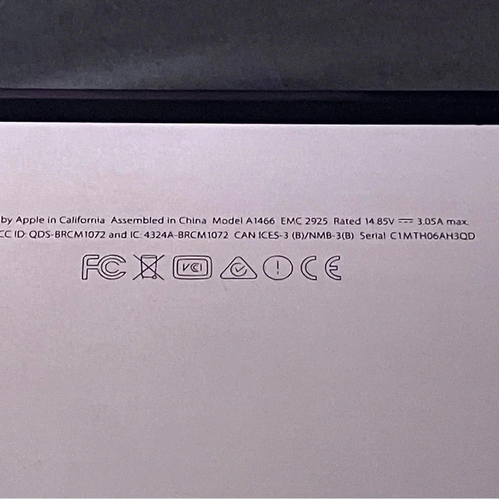 Apple Macbook Air A1466 Laptop